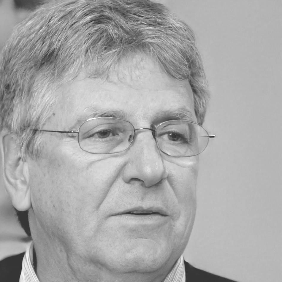 Instructor Miguel Rodríguez